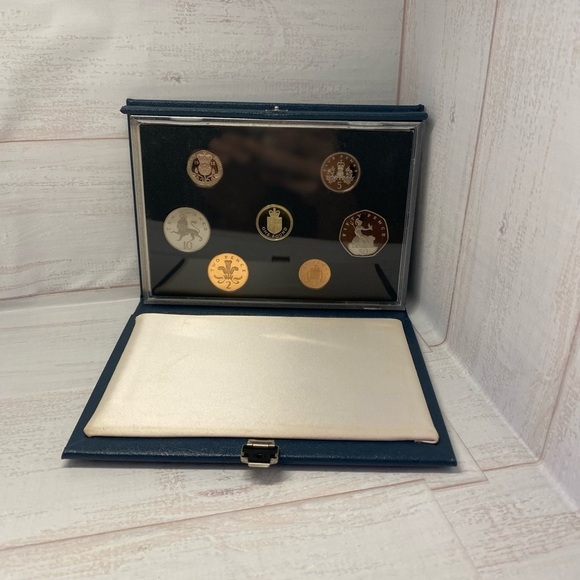 1988 Royal Mint - Picture 5 of 10